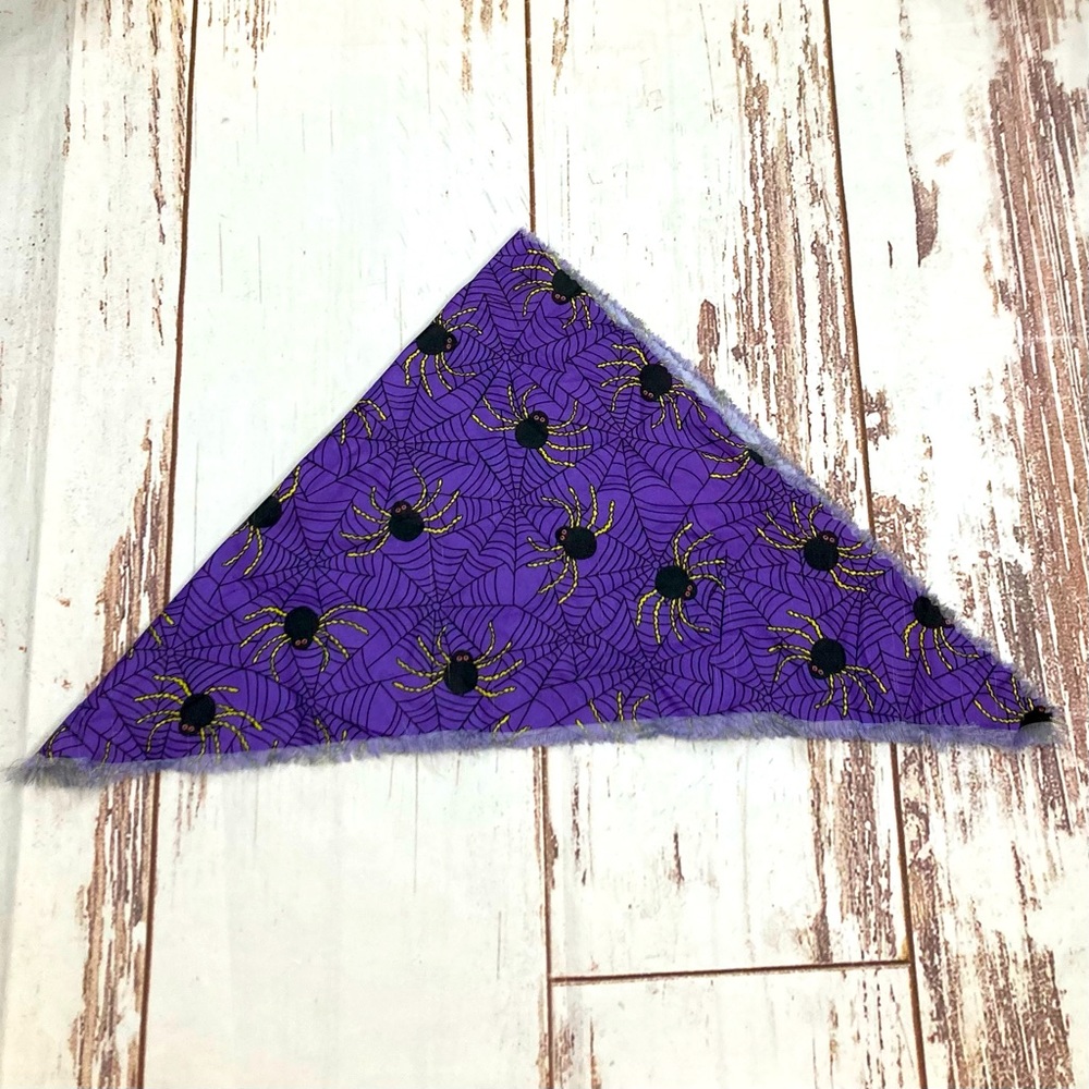 Dog Bandana Halloween Graphics Dark Purple Spiders & Spiderwebs Sz OSFM - Picture 4 of 9